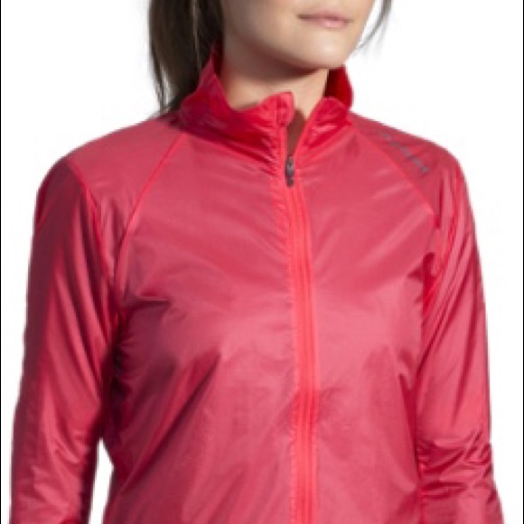 brooks lightweight running jacket